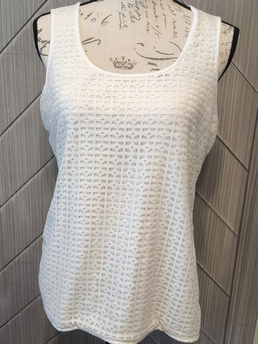 White Crochet Lace Overlay Sleeveless Tunic Top Keyhole Back Romantic Boho Chic